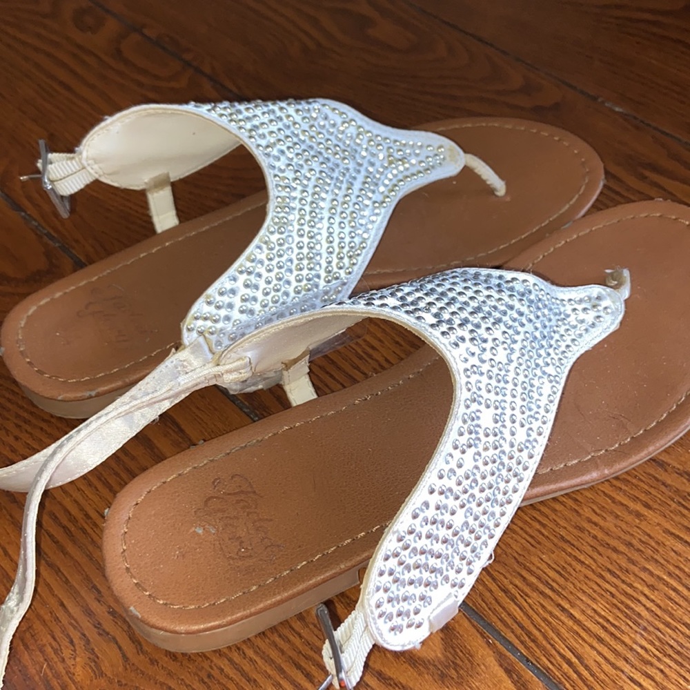 Faded Glory Sandals - Picture 2 of 3